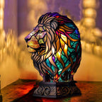 Illuminated lion lamp